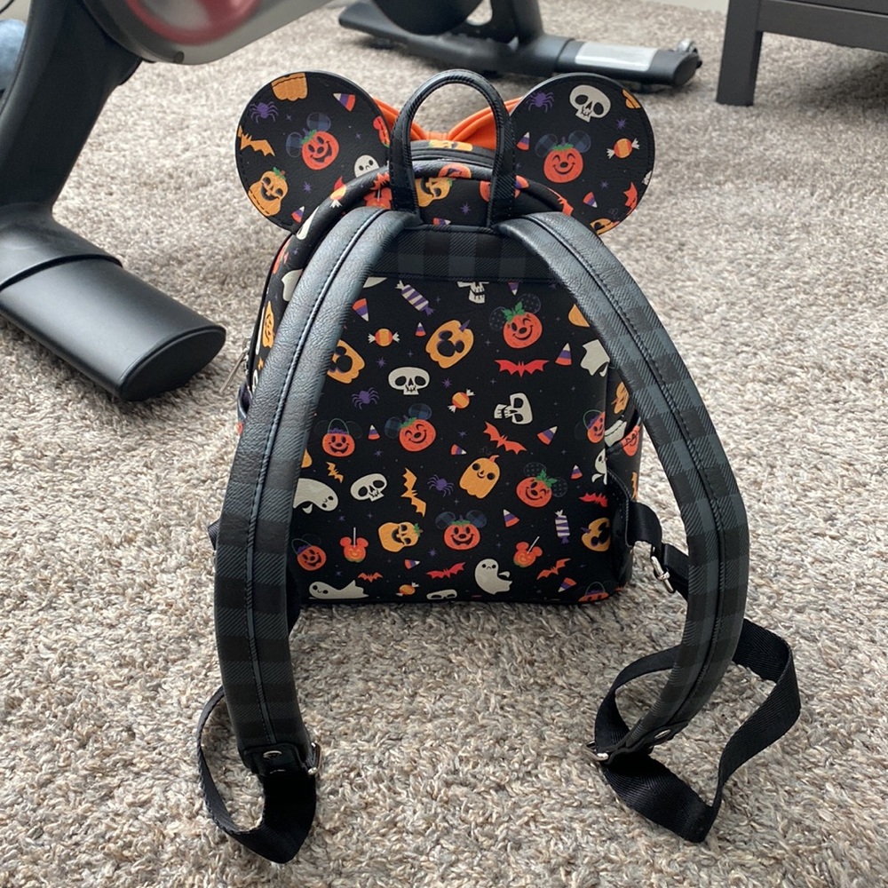 Loungefly Back Pack - Picture 2 of 2